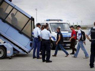 میلیون ها یورو پول نقد توسط چند فرد مسلح در فرودگاه تیرانا به سرقت رفت