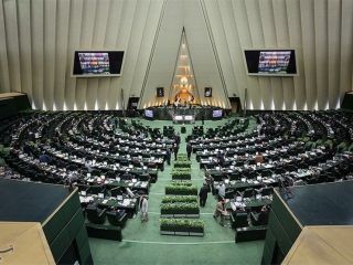 مصوبه عجیب مجلس: رسانه‌ها نمی‌توانند علیه نامزدهای انتخاباتی مطلب منتشر کنند