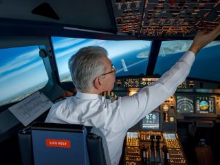 فرار خلبانان ایرانی از کشور