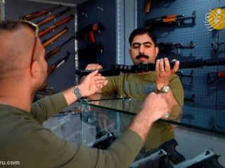 فروش قانونی اسلحه در نجف - تصاویر