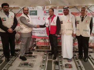 امارات و عربستان ۹۵ تن کمک‌های بشردوستانه برای سیل‌زدگان ایرانی ارسال کردند