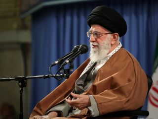 خامنه‌ای تهدید کرد: این دشمنی بی‌جواب نخواهد ماند, آن‌قدری که نیاز داریم و اراده میکنیم نفت خود را صادر میکنیم