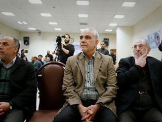 فقط در ایران : سه متهم بانک سرمایه همزمان سکته کردند