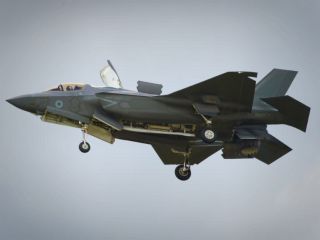 ویدیویی از صحنه اولین ورود جنگنده های اف ۳۵ آمریکا به خاورمیانه