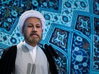 امام جمعه شیراز:خداوند روزی‌رسان بوده، نه ترامپ و غیر ترامپ / اگر نفت نفروشیم آب از آب تکان نمی‌خورد