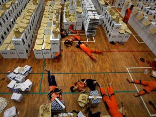 ۲۷۰ نفر از کمیته شمارش آرا در اندونزی در اثر خستگی شدید درگذشتند