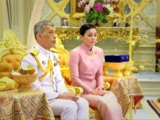 ازدواج پادشاه تایلند با بادیگارد شخصی اش