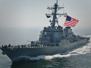 بولتون: فرستادن ناو هواپیمابر و بمب‌افکن به خاورمیانه پیام روشنی برای ایران است