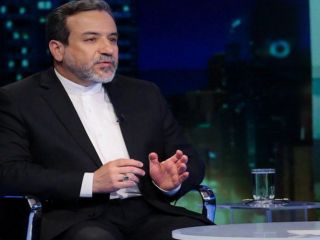 تهدید عراقچی : فروش نفت صفر شود احتمالا از افغان ها خواهیم خواست ایران را ترک کنند