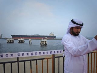 واکنش عجیب «تندروها» در ایران به «خرابکاری» کشتی‌ها در بندر فجیره؛ «تیر غیب» بود