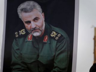 روزنامه گاردین: قاسم سلیمانی از شبه نظامیان عراقی خواست آماده جنگ باشند