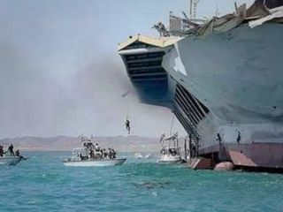 توجه رسانه آمریکایی به مانور چهارسال پیش سپاه برای غرق ماکت ناوهواپیمابر