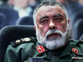 مشاور عالی سپاه: میتوانیم ناوهای آمریکا را با «دو سلاح جدید و به کلی سری» به قعر دریا بفرستیم