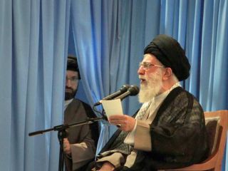 مسعود خامنه‌ای؛ آقازاده مسئول و سفره دار شبکه پرخرج حفظ و نشر آثار پدرش