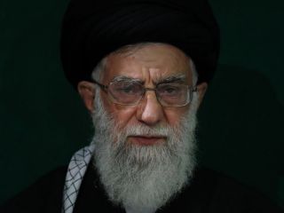 اصرار خودمحورانه خامنه ای برای حفظ پرستیژش به جای تمرکز بر حل بحران