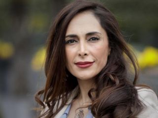 دریا صفایی نماینده ایرانی تبار پارلمان بلژیک از  بی‌بی‌سی فارسی شکایت میکند : «بی‌بی‌سی یا بیست و سی؟»