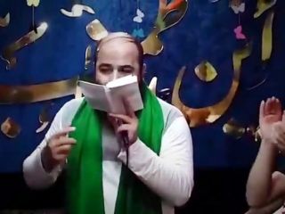 مولودی خوانی «داره می‌ریزه»؛ دستمایه طنز و دابسمش کاربران ایرانی + ویدیو