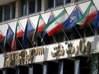 نماینده مجلس خبر از دستگیری یک باند نفوذی را داد /ارتباط یک زن با ۱۶ نفر از پرسنل وزارت نفت