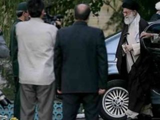 خامنه ای مالک یک امپراطوری ۹۵ میلیارد دلاری