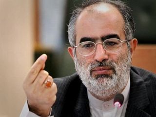 مشاور روحانی: اگر آمریکا بیش از برجام می‌خواهد باید چیزهایی بیش از برجام بدهد آن‌هم با تضمین بین‌المللی