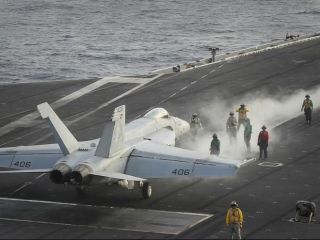 ترامپ :درگیری نظامی احتمالی علیه ایران طولانی نخواهد بودو سربازی در ایران پیاده نخواهد شد