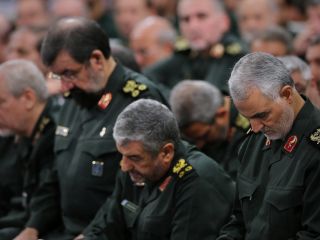 گرفتار شدن حکومت ایران میان دو اسلحه: تحریم‎ و جنگ