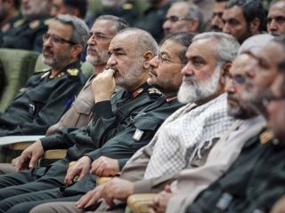 دلیل تغییرات پر شمار فرماندهان ارشد سپاه در ماه‌های اخیر چیست؟