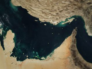 طرح مجلس ایران برای اخذ عوارض از کشتی‌ها در تنگه هرمز