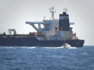 هشدار ایران به بریتانیا: فورا نفتکش توقیف شده را آزاد و وارد «بازی خطرناک و ناپیدا» نشوید