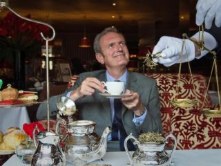 نوشیدن سه فنجان چای به قیمت هفت میلیون و چهارصد هزار تومان