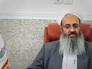 امام‌جمعه اهل سنت زاهدان از نظامیان خواست تا به شغل اصلی خود بازگردند