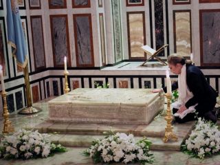 پیام فرح پهلوی به مناسبت سی و نهمین سالگرد درگذشت محمد رضاشاه پهلوی