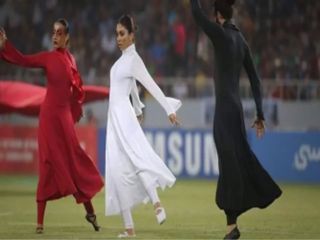 اعتراض گروه های مذهبی به رقص زنان در مراسم افتتاحیه مسابقات فوتبال در کربلا