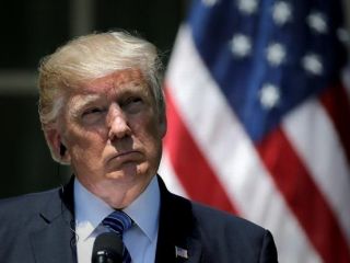 ترامپ: ایران «بدجوری» به دنبال مذاکره است