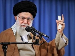 آیت الله خامنه ای با اشاره به «آمار آمریکا» خواهان افزایش جمعیت ایران شد