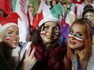 فیفا : هدف ما حضور زنان در همه مسابقات فوتبال در ایران است