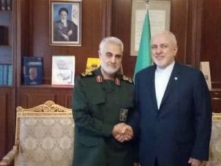 دیدار قاسم سلیمانی با یونیفرم نظامی، پیام‌ها و ابعاد فراوانی داشت