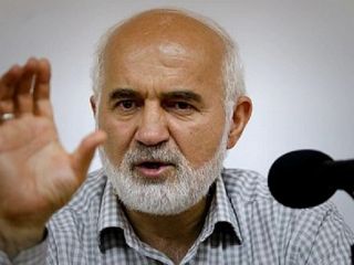 درگیری تند احمد توکلی و صادق لاریجانی در جلسه مجمع تشخیص مصلحت