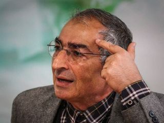 زیباکلام: مردم برای اصلاح‌طلب و اصولگرا دیگر تره خرد نمی‌کنند