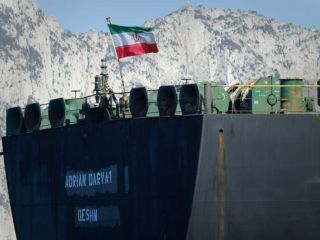 یونان: با کمک به نفتکش ایرانی روابط خود را با آمریکا به خطر نمی‌اندازیم