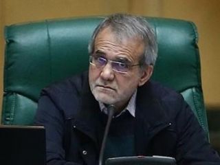نایب رئیس مجلس ایران: روحانی باید به مردم بگوید قدرت در حکومت در دست یک دولت پنهان است