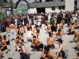 تیغ زنی و عزاداری محرم در شهر کابل - هشدار: حاوی صحنه های دلخراش  (+۱۸)