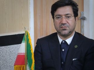 شهردار شهر صدرای شیراز از ایران فرار کرد