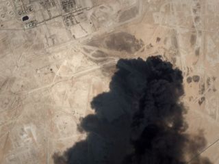 مقام ارشد آمریکایی: ایران با بیش از ۱۰ موشک کروز و ۲۰ پهپاد به تأسیسات نفتی عربستان حمله کرده است