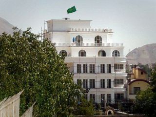 پرچم امام حسین بر فراز عمارت غیر قانونی داماد شمخانی