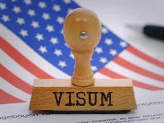 ویزای ۱۲ دانشجوی ایرانی برای تحصیل در آمریکا ناگهان باطل شد