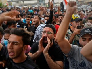 شعار معترضان عراقی: بغداد؛ آزاد است، ایران برو بیرون