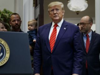 ترامپ: وضعیت را از نزدیک دنبال می‌کنم و اگر ترکیه پا را از حد فراتر بگذارد، مجازات می‌شود