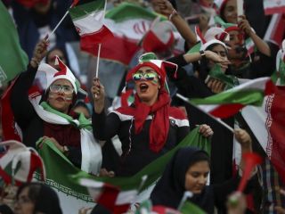 بیانیه رئیس فیفا پس از نخستین حضور زنان ایران در ورزشگاه آزادی: دیگر نباید وقفه یا بازگشتی وجود داشته باشد