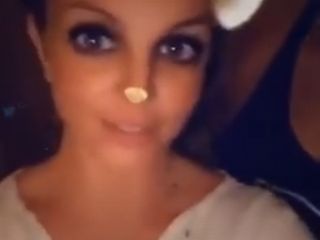 فارسی حرف زدن بریتنی اسپیرز در کنار دوست پسر ایرانی اش